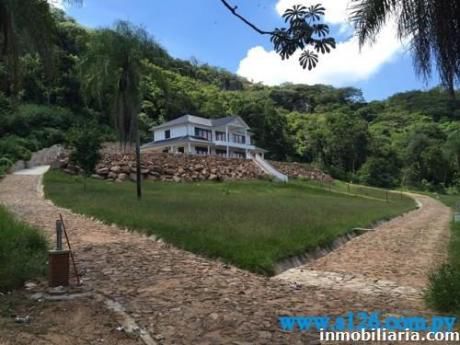 Increible Casa De Sueños En Caacupe