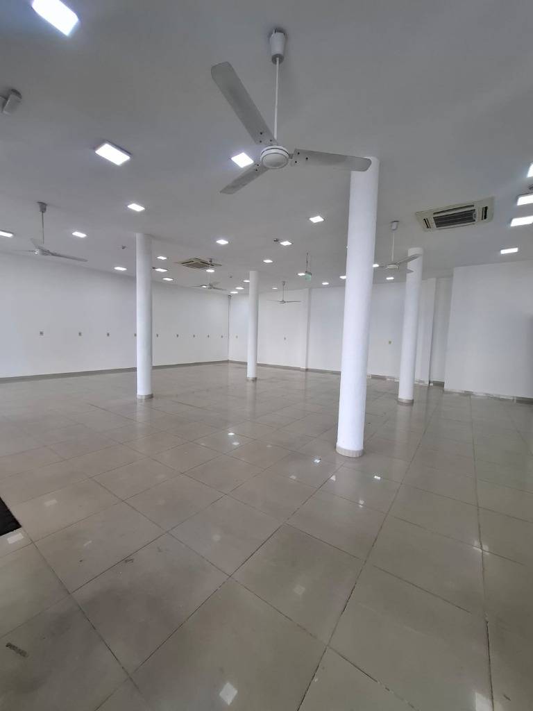 ALQUILO SALÓN COMERCIAL DE 2 PISOS EN EL CENTRO DE SAN LORENZO — foto 3