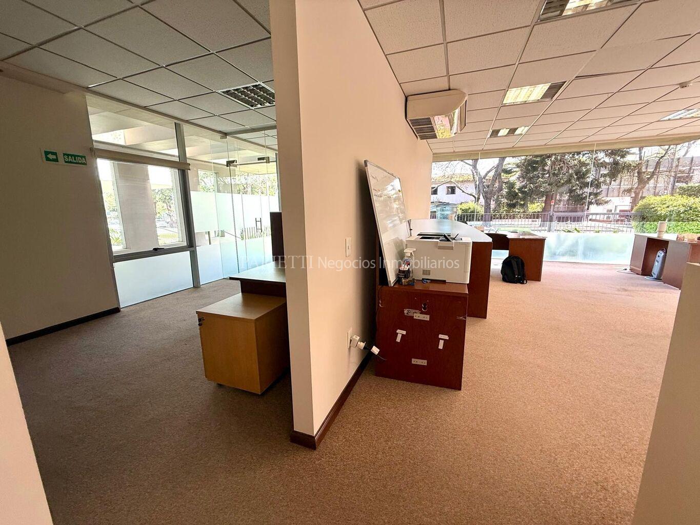 Alquiler Oficinas en Carrasco Arocena · Foto 2