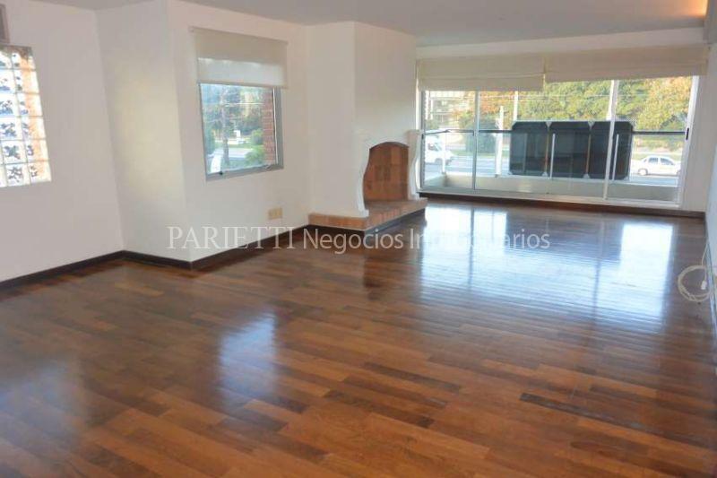 Venta Apartamento CARRASCO ESTE.