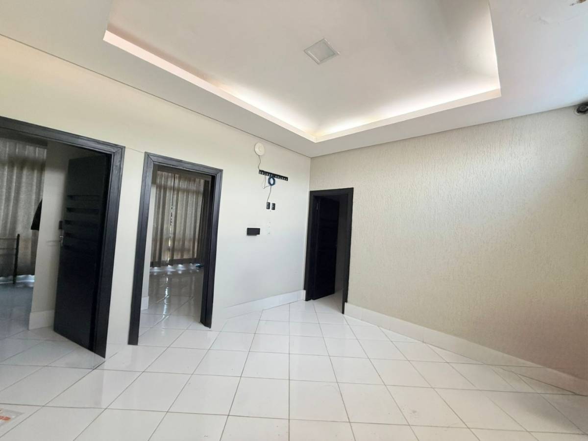 AMPLIA RESIDENCIA DE LUJO - LAMBARE — foto 3
