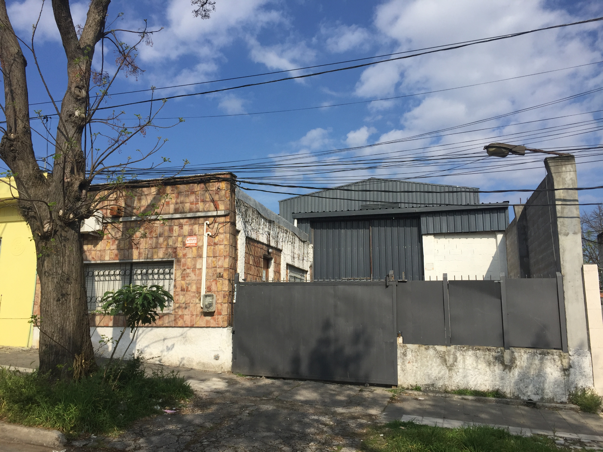 Alquiler excelente Local -Galpón Comercial-Industrial en el Buceo/Unión