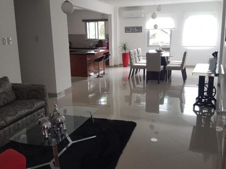 Lindo Departamento Amoblado En Alquiler En Condominio Vista Urubo