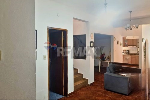 Alquilo hermosa casa residencial en Asunción, Barrio Tembetary — foto 2