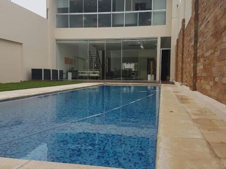 Alquilo Hermosa Casa Minimalista Amoblada A Pasos Del Shopping Del Sol