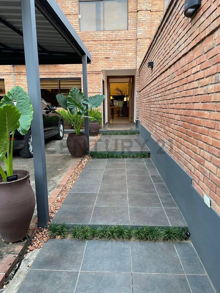 ALQUILO CASA PAREADA MODERNA en SALVADOR DEL MUNDO — foto 3