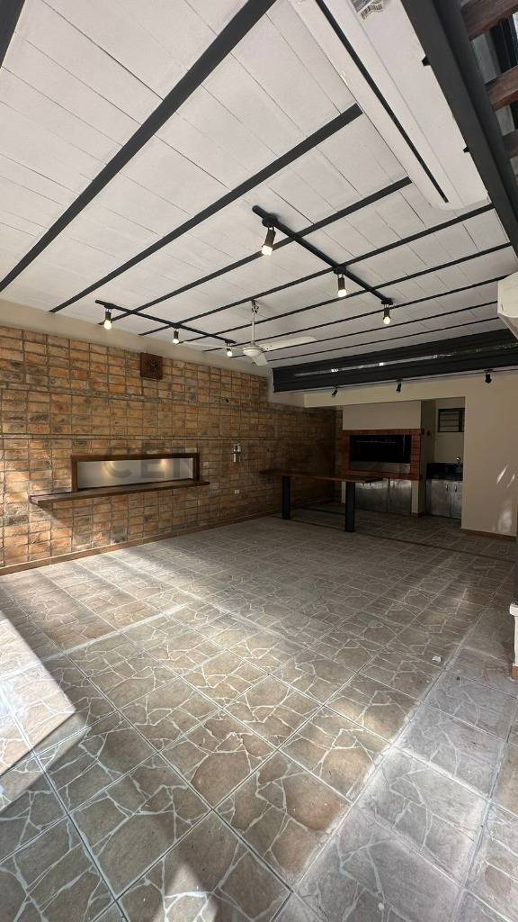 VENDO AMPLIA PROPIEDAD EN EL BARRIO RECOLETA — foto 3