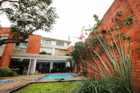 Alquilo Casa 5 Dormitorios En Suite A 7 Cuadras Del Colegio Americano