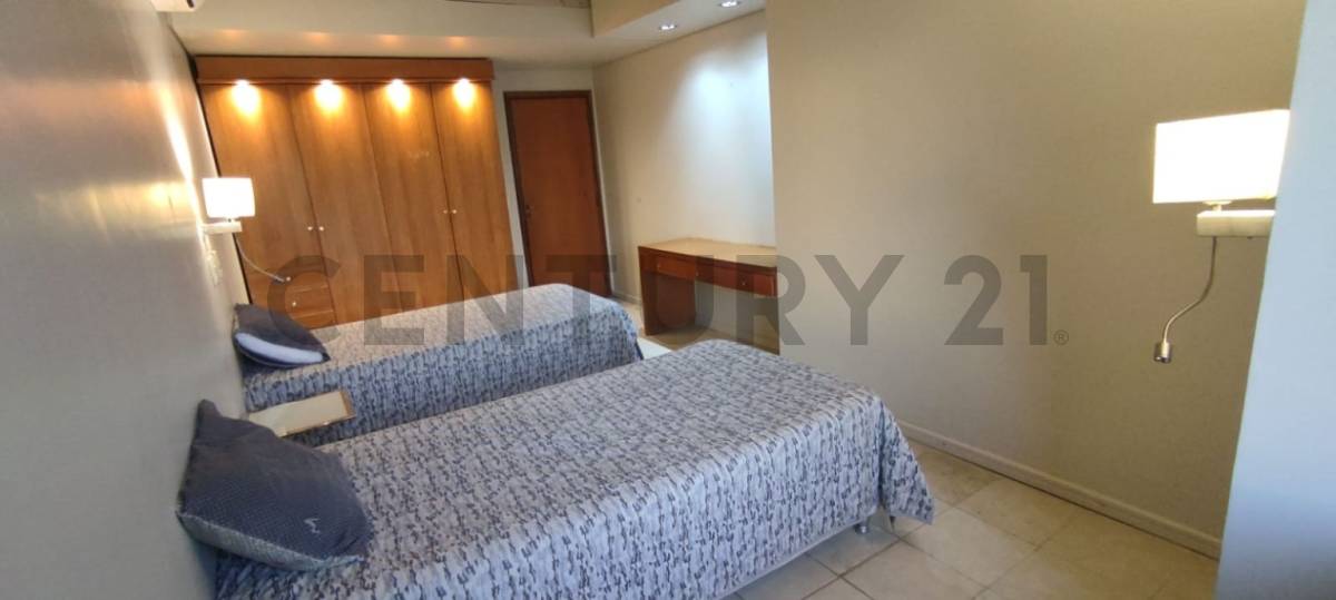 Casa en alquiler en Ycuá Satí