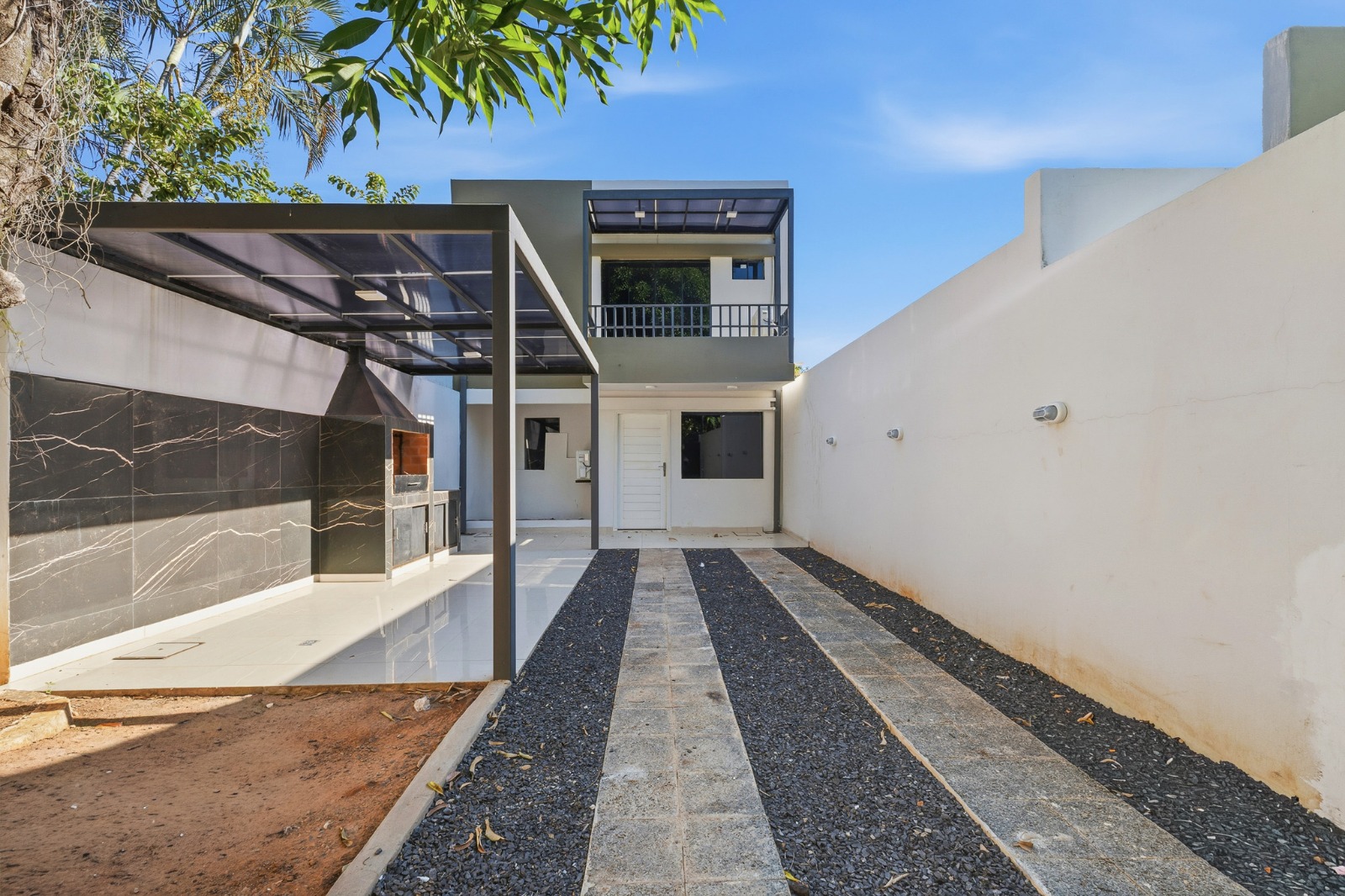 Dúplex a estrenar en 4to Barrio, Luque — foto 2