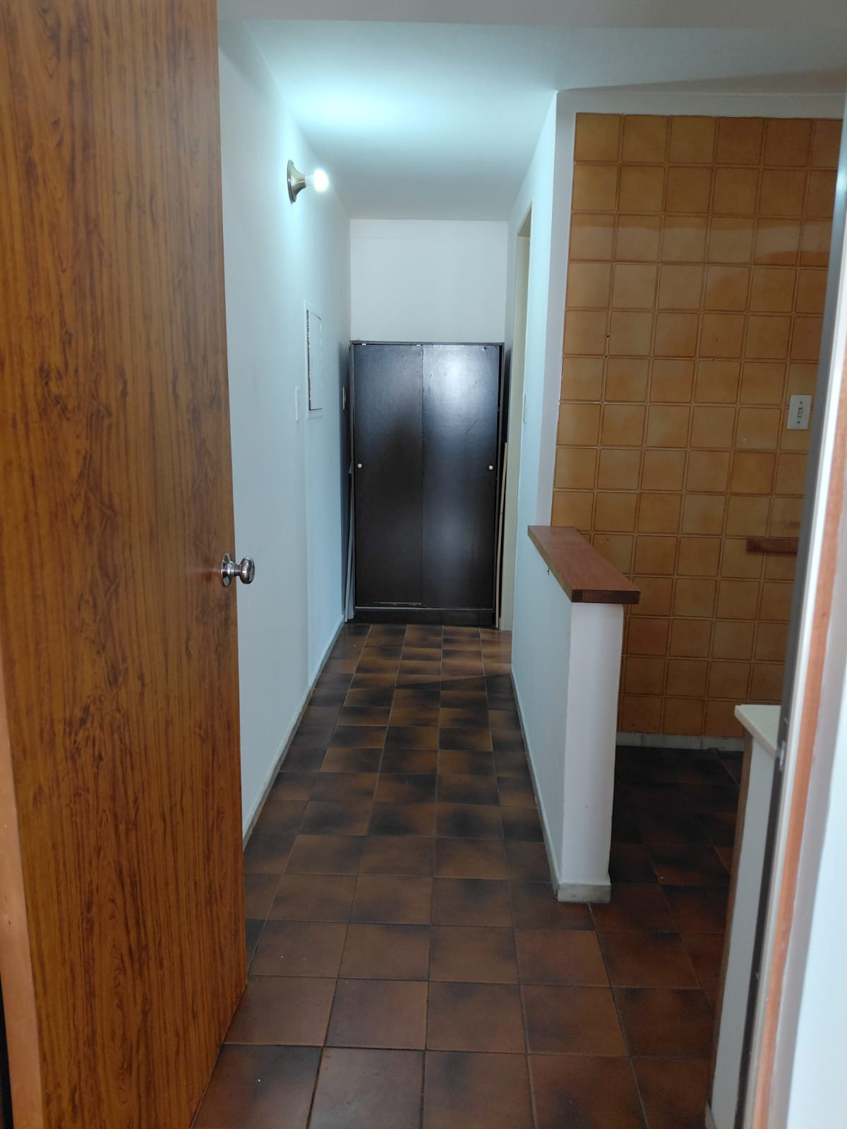 Oficina 43 M² | Muy Luminosa | Piso 9 | Centro | Portería · Foto 8