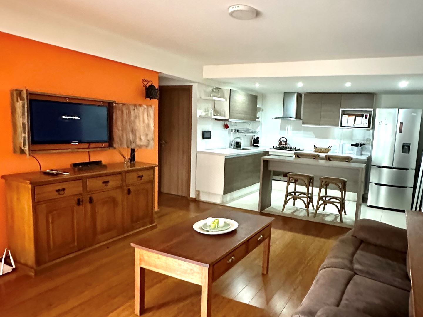 Divino apartamento equipado con patio
