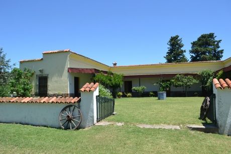 Estancia En Mercedes Turística Ganadera Y Forestal