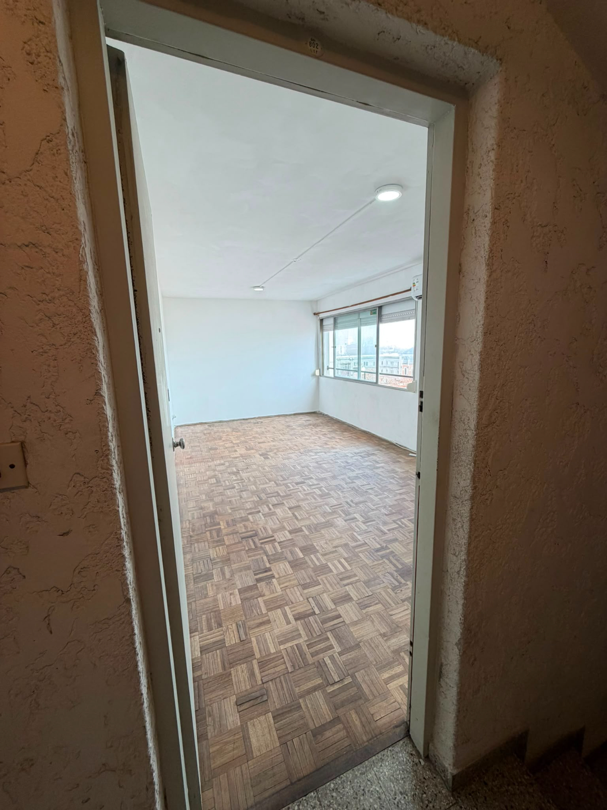 Alq. Apto. En Cordón, 50m2, Piso 8, 2 Dor+1 Baño. Muy Buen Estado Y Ubicación · Foto 3