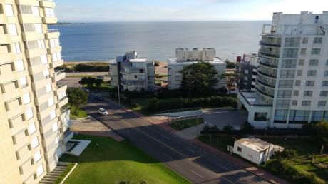 Edificio Fragata, Playa Mansa - 3 Dorm