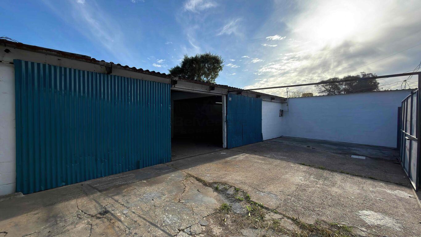 Local en alquiler a metros de Santa Lucia Belvedere Ref. 212 · Foto 2