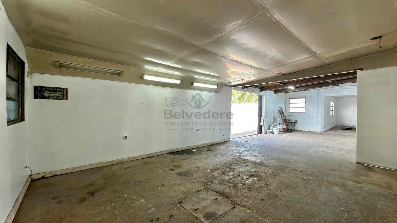 Local en alquiler a metros de Santa Lucia Belvedere Ref. 212 · Foto 7
