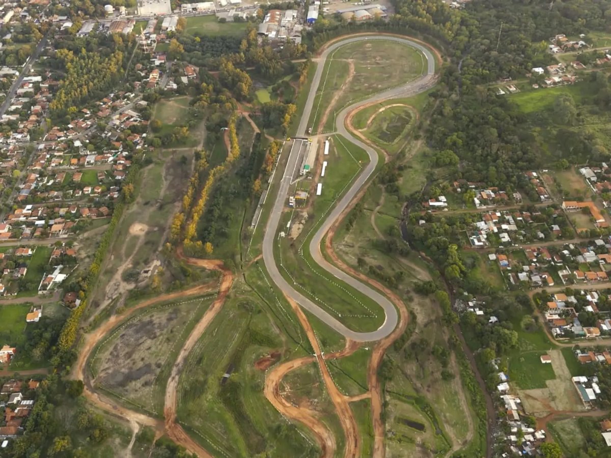 VENDO TERRENO EN CAPIATA BARRIO ARATIRI — foto 2