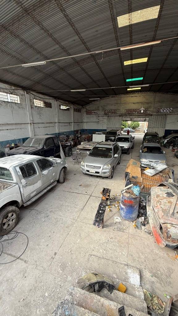 VENDO AMPLIO TERRENO EN BARRIO OBRERO - 9NA PROYECTADA — foto 2