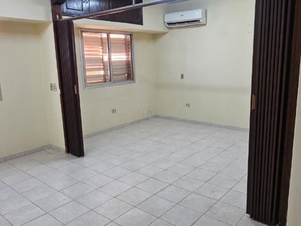 AMPLIO CONSULTORIO MÉDICO EN ALQUILER EN EDIFICIO COOMECIPAR — foto 2