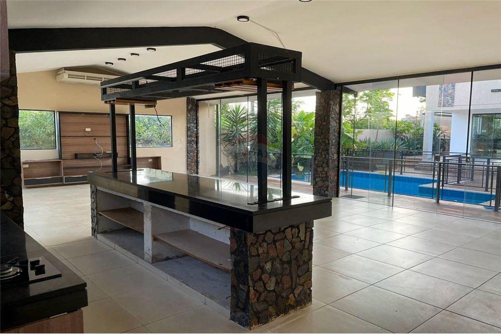 Amplia & Lujosa Residencia en Itapúa Encarnación — foto 3