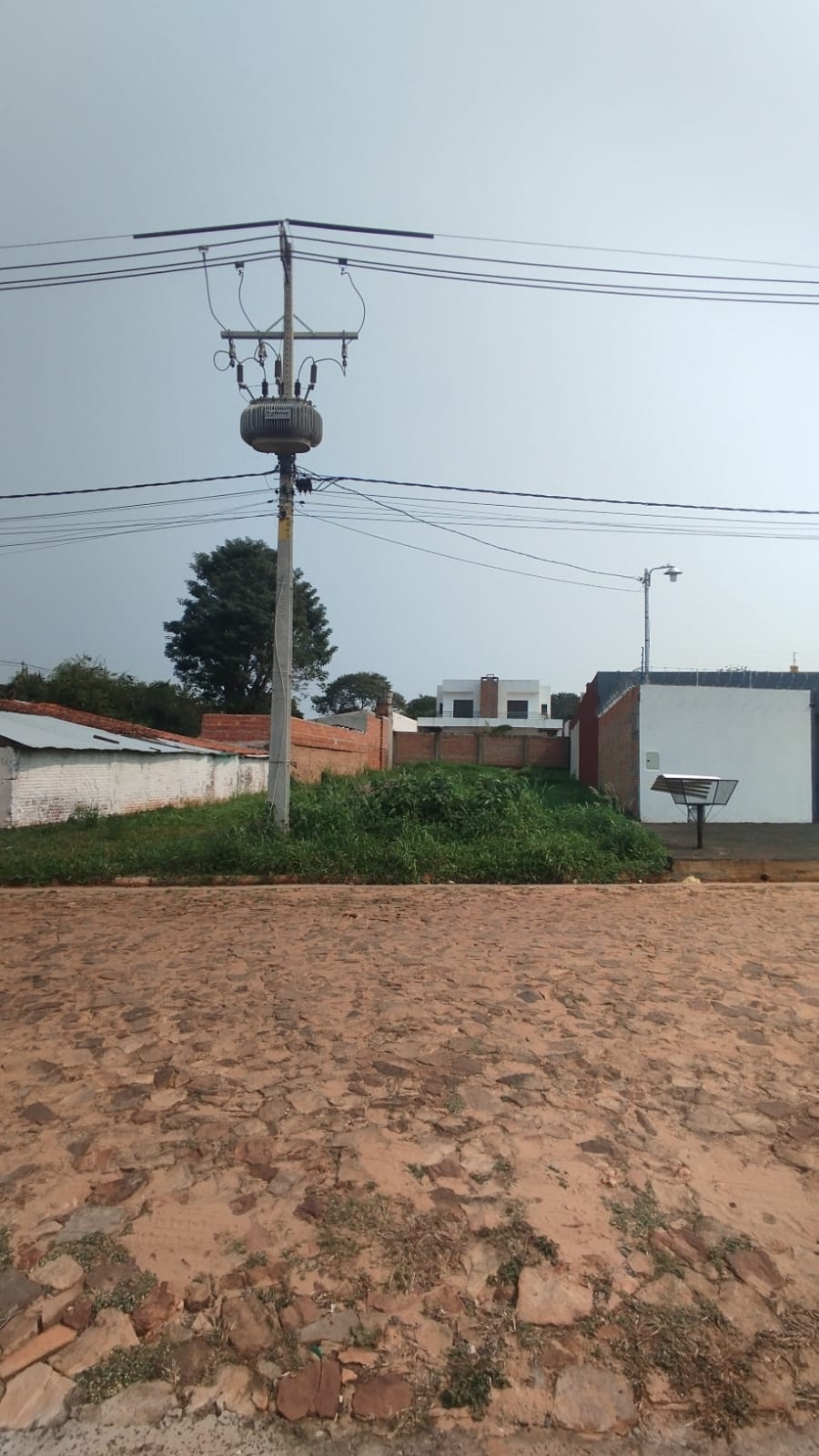 Vendo Amplio Terreno en Loma Merlo Luque — foto 3