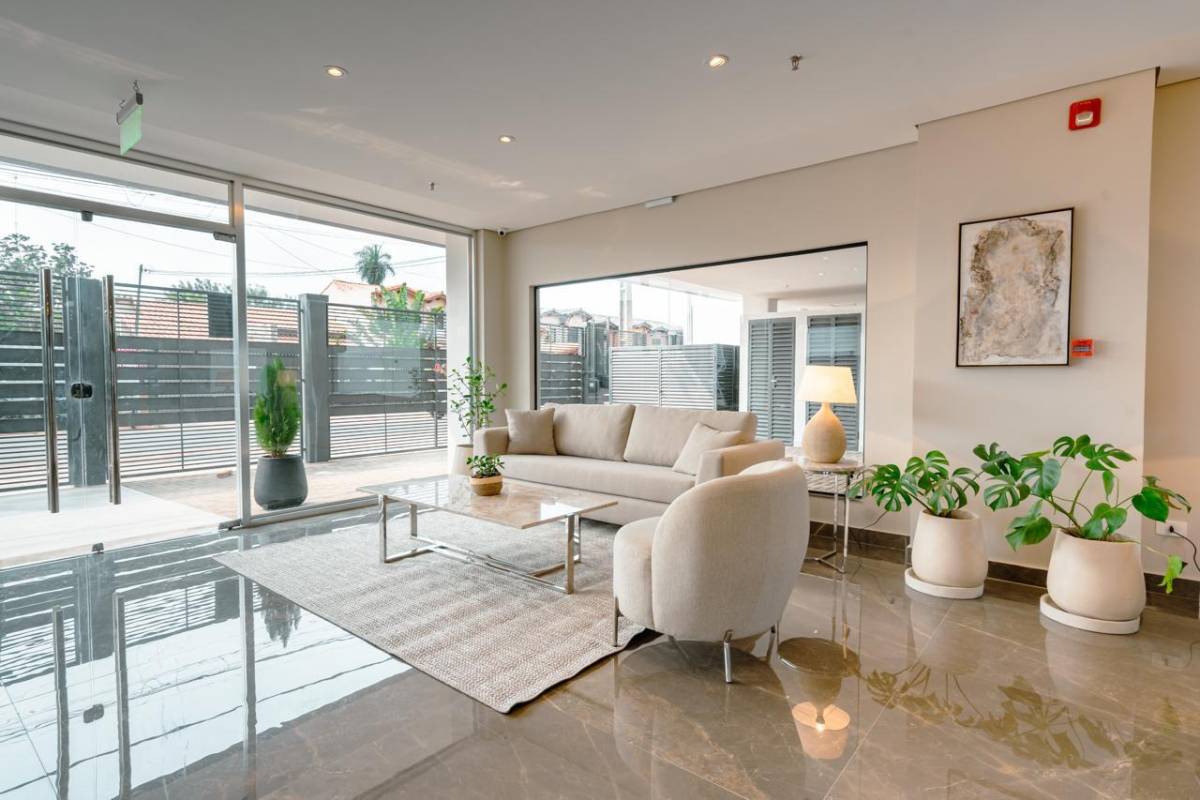 EN VENTA DEPARTAMENTO EN EDIFICIO BOUTIQUE LUQUE — foto 2