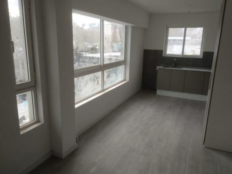 Apartamento Bajo Ley De Vivienda Social Con Opción De 2 Gjes