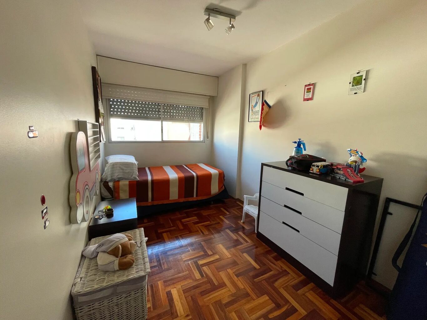 Alquiler apartamento 3 dormitorios Pocitos  equipado con garage · Foto 10