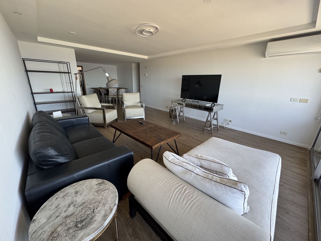 Alquiler Apartamento 3 Dormitorios Punta Carretas Rambla · Foto 3