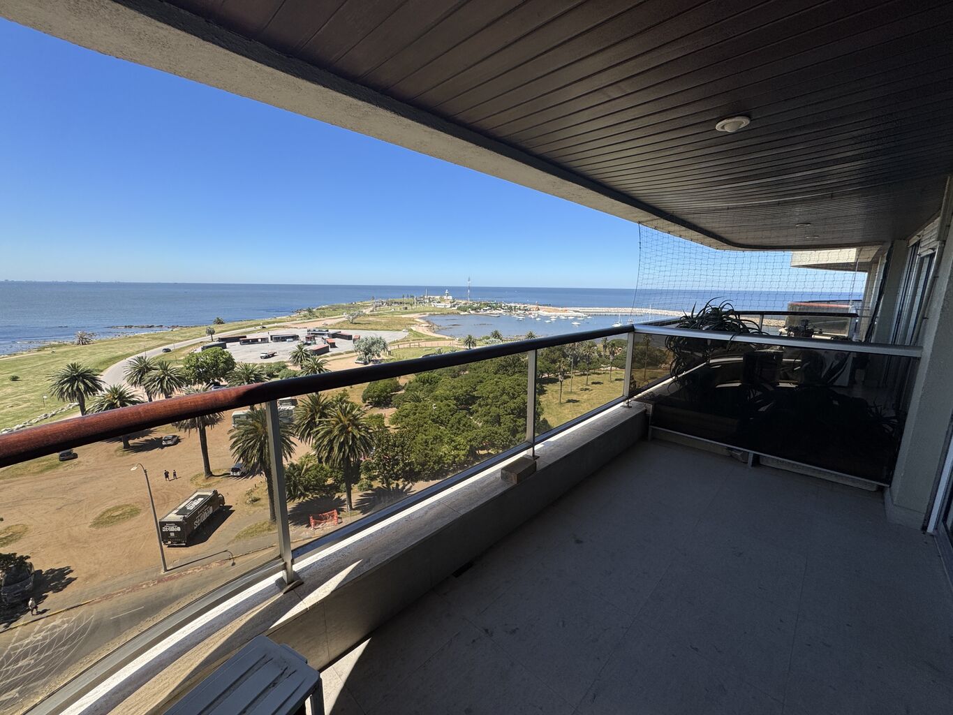Alquiler Apartamento 3 Dormitorios Punta Carretas Rambla · Foto 2