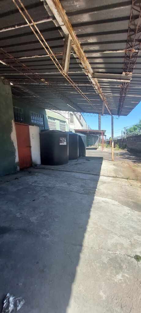 Alquiler | Depósito y local industrial con instalaciones completas · Foto 8