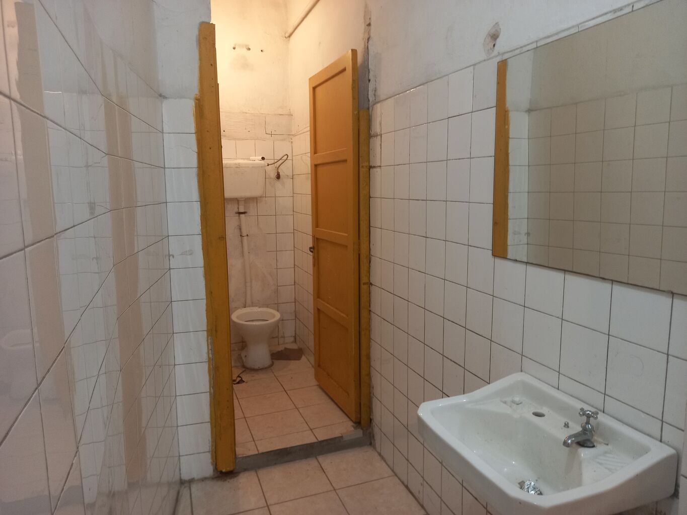 Local céntrico próximo a Av Uruguay · Foto 7