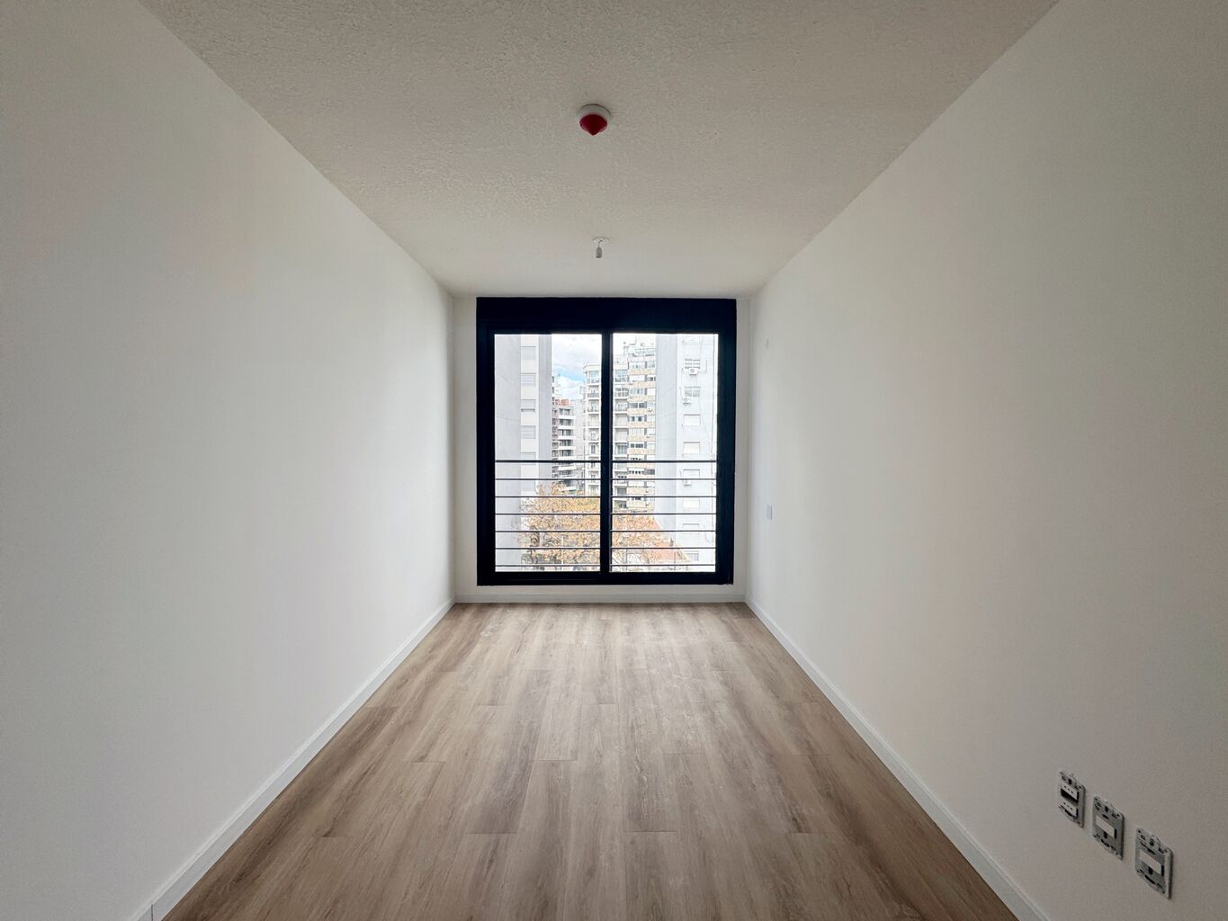 Apartamento en alquiler de 1 dormitorio en Tres Cruces con garage incluido · Foto 5