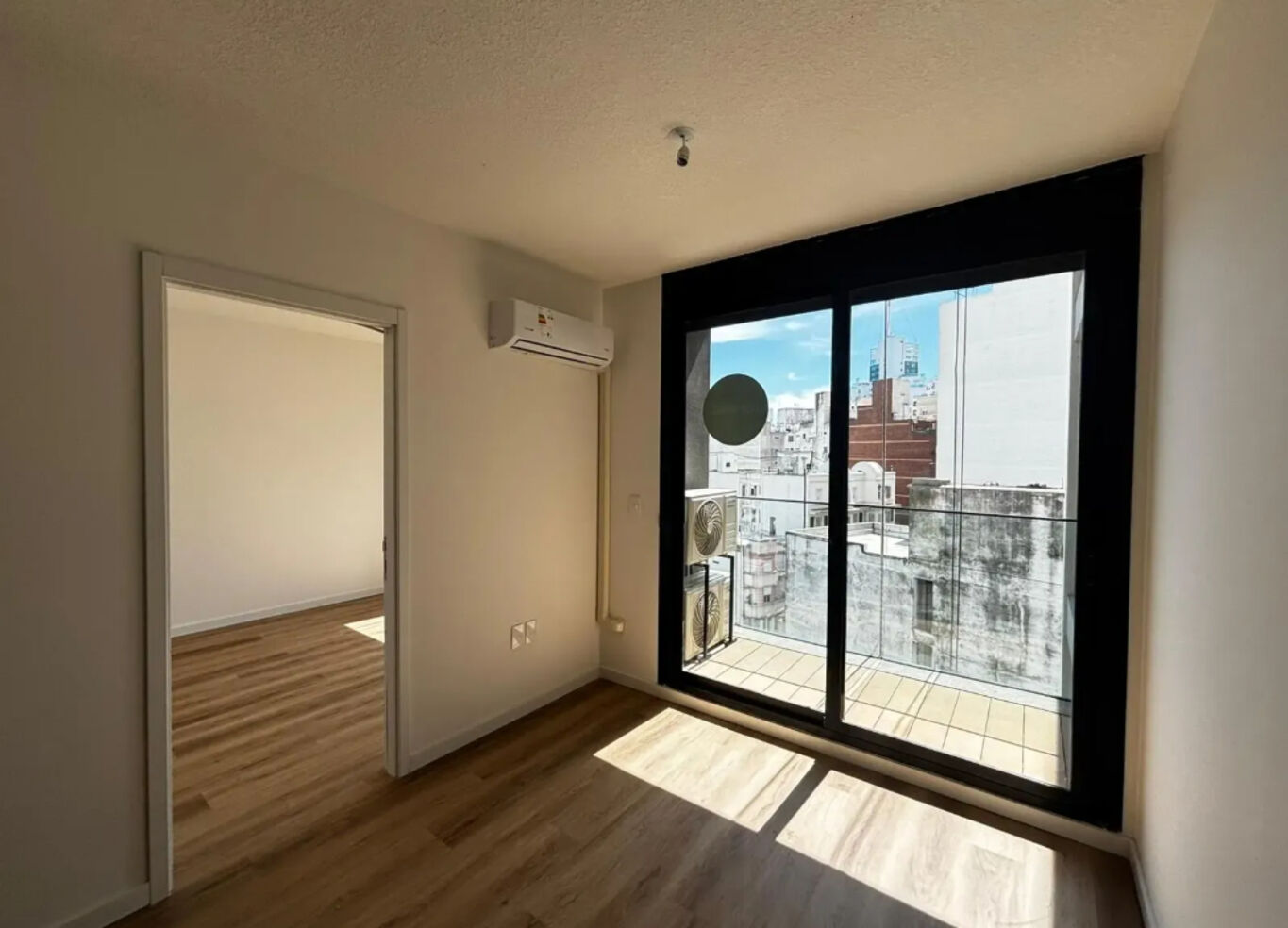 Apartamento en alquiler de 1 dormitorio en Tres Cruces con Gge incluido · Foto 1