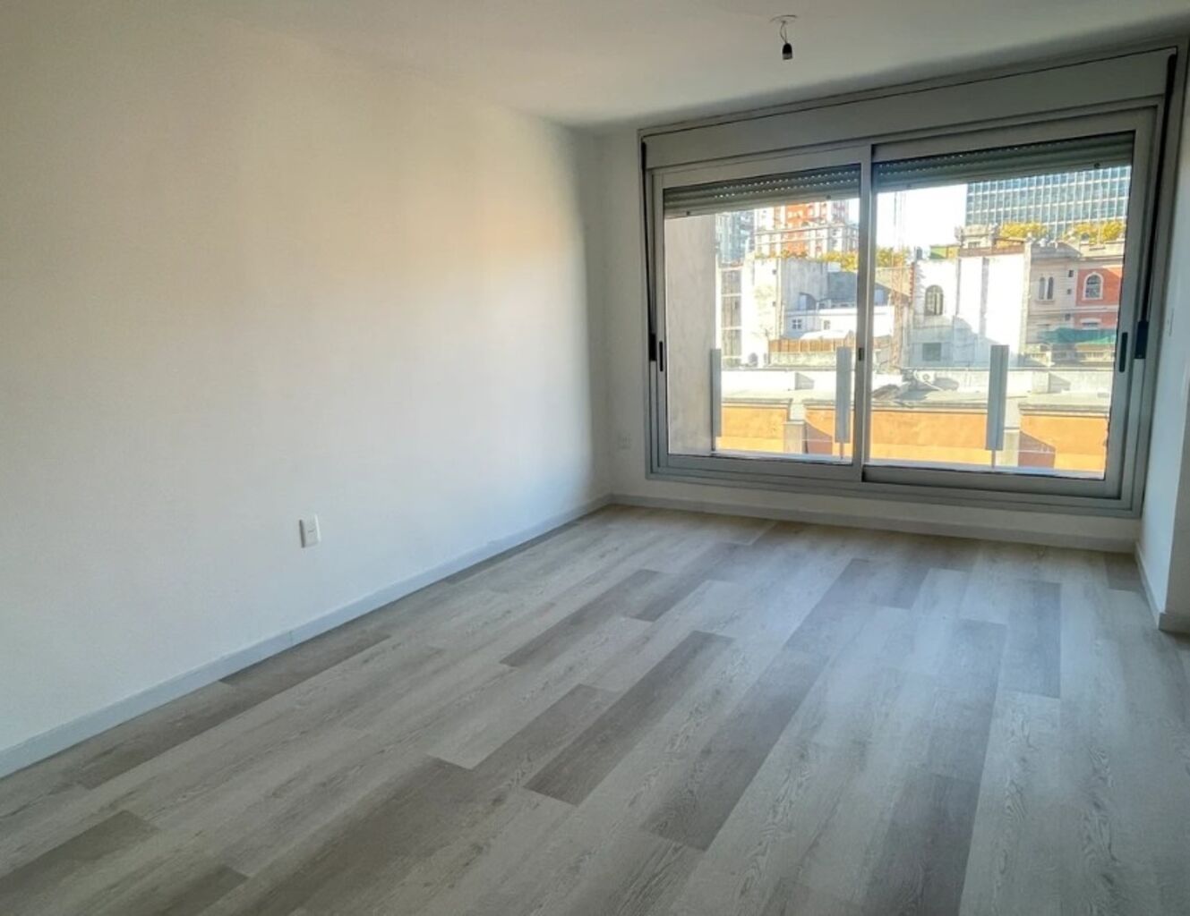 Alquiler apartamento 1 dormitorio con amplio patio en El Cordón · Foto 4