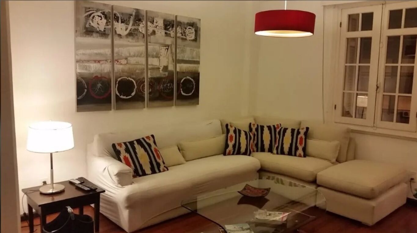 En Alquiler Confortable  Apartamento Amoblado de 2 Dormitorios en Cordón