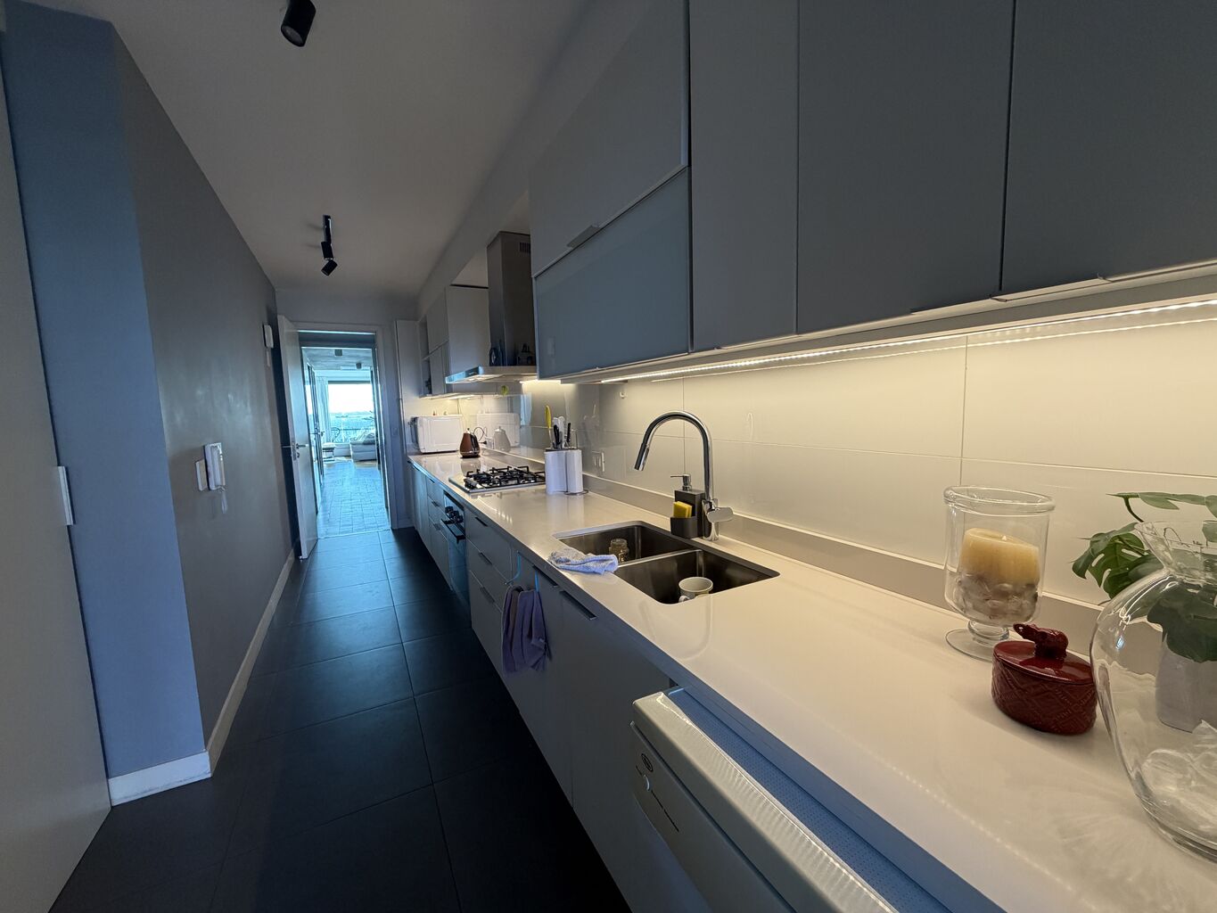 Alquiler Apartamento 2 Dormitorios y Servicio Forum Puerto Buceo · Foto 9