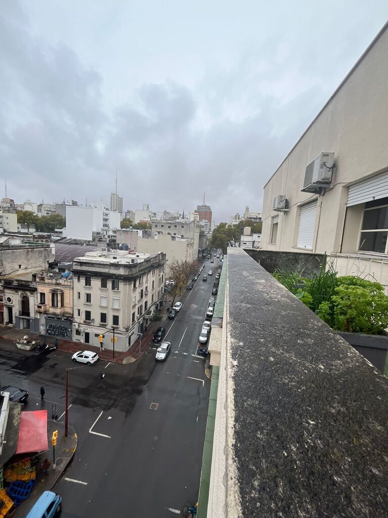 Alquiler de apartamento 3 dormitorios y 2 baños en Centro, Montevideo · Foto 1