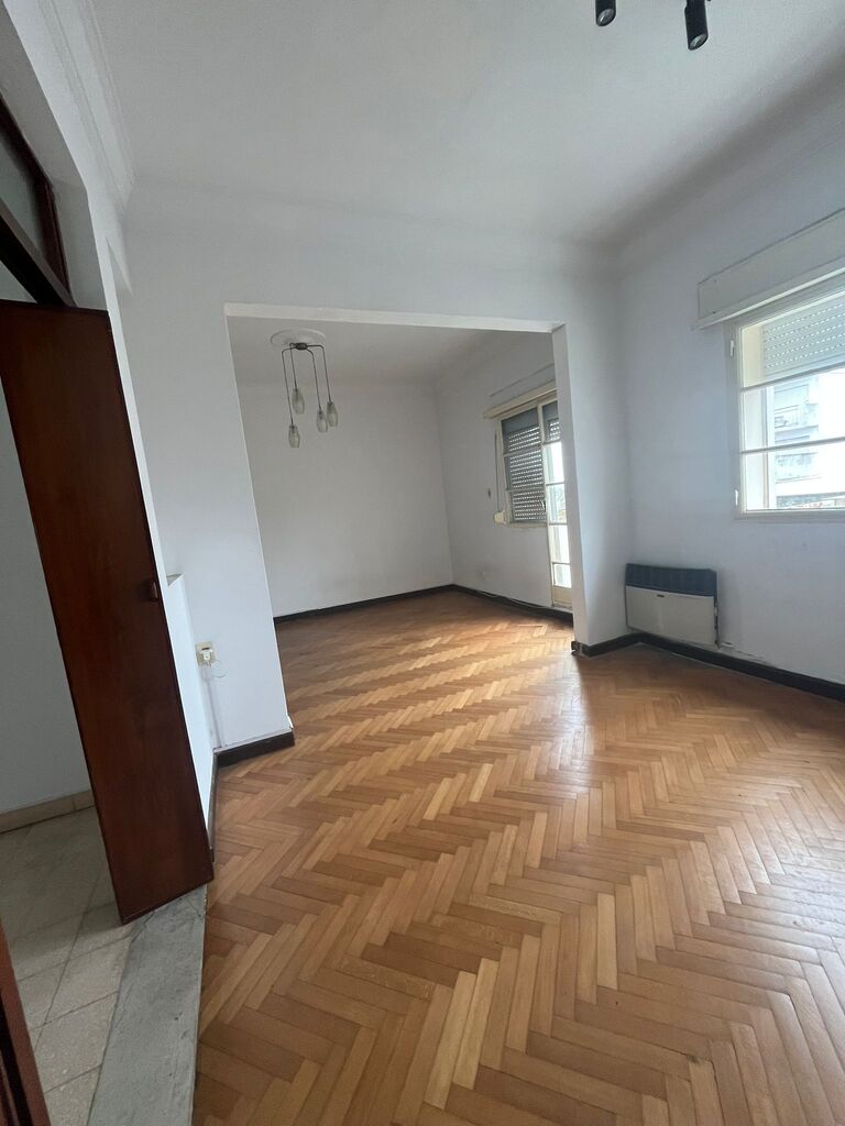 Alquiler de apartamento 3 dormitorios y 2 baños en Centro, Montevideo · Foto 2