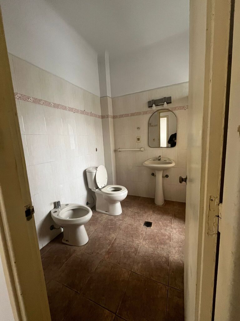 Alquiler de apartamento 3 dormitorios y 2 baños en Centro, Montevideo · Foto 3