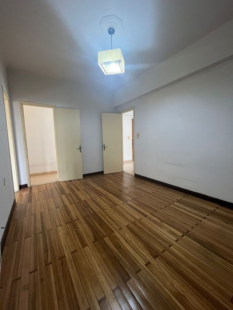 Alquiler de apartamento 3 dormitorios y 2 baños en Centro, Montevideo · Foto 7
