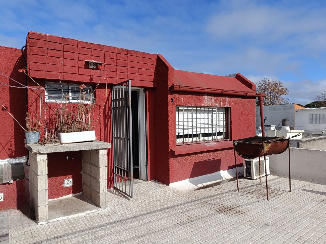 ALQUILER CASA 3 DORMITORIOS EN PLANTA ALTA MALVIN