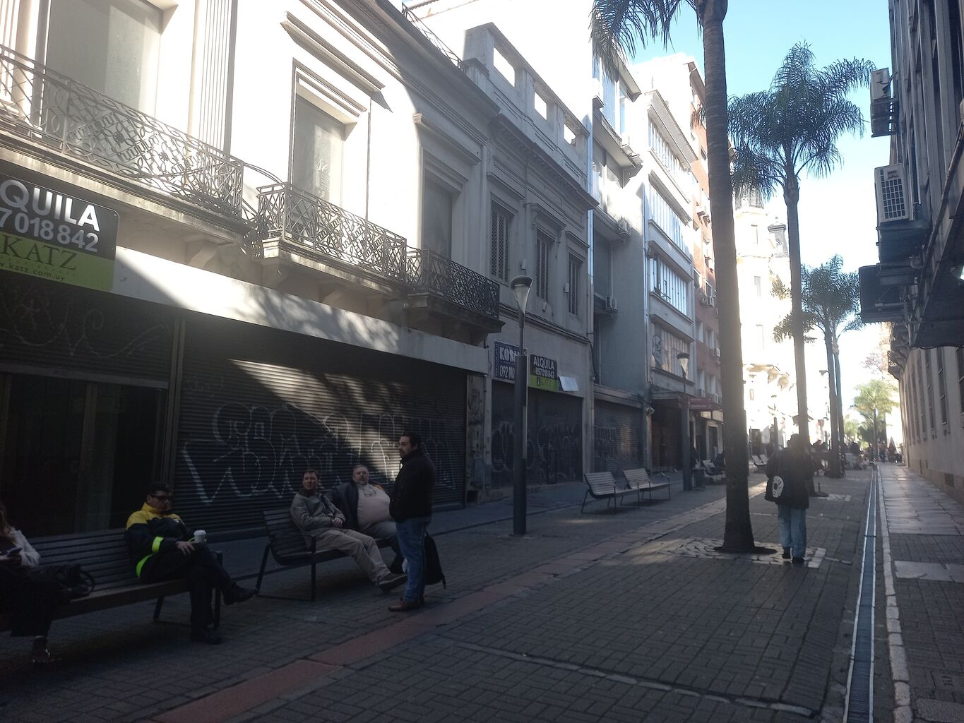 Excelente local sobre Sarandi apto todo rubro · Foto 6