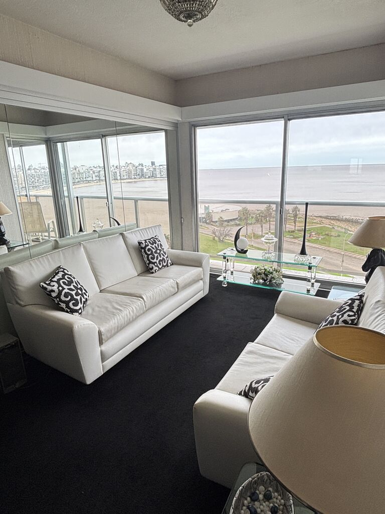 APARTAMENTO FRENTE A KIBÓN – VISTA AL MAR – 2 DORMITORIOS + GARAGE · Foto 2