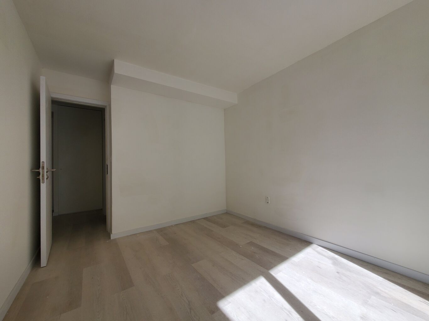 Alquiler 1 Dormitorio + Patio a Estrenar en Cordón | Gimnasio, Garage y Excelente Ubicación · Foto 2