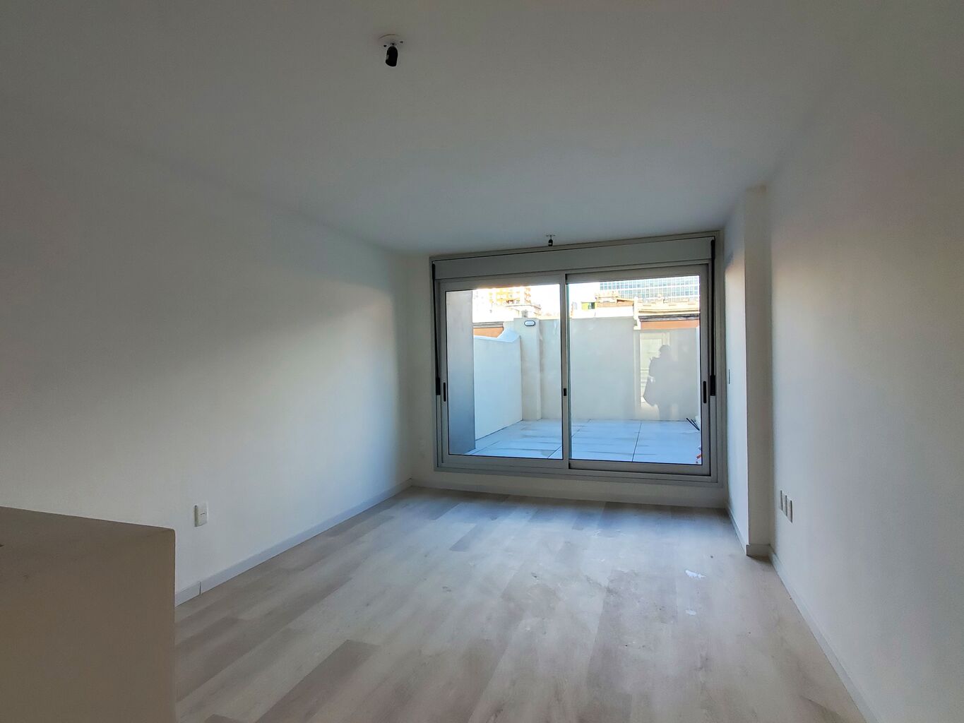 Alquiler 1 Dormitorio + Terraza a Estrenar en Cordón | Gimnasio, Garage y Excelente Ubicación · Foto 2