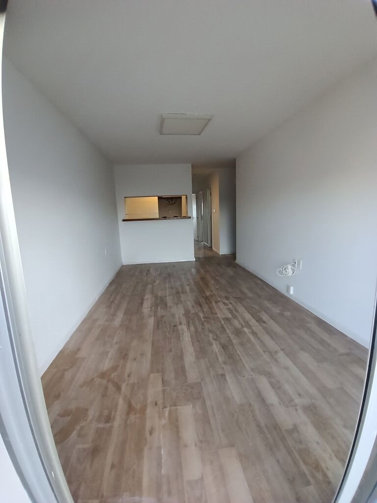 Alquiler de Apartamento de 2 Dormitorios con Garage y  Balcón en Pocitos · Foto 2