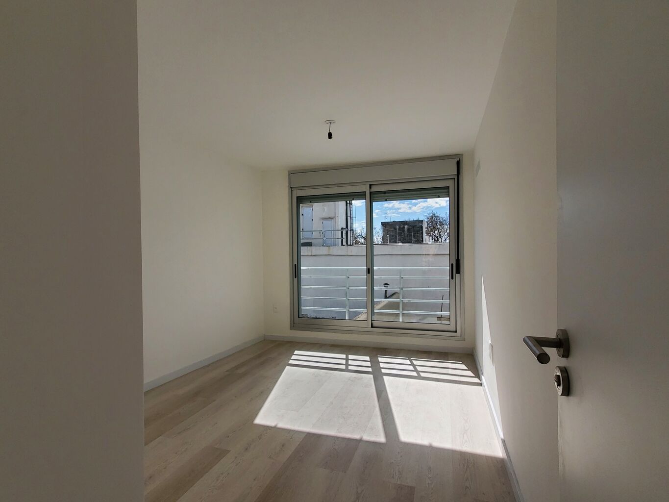 Alquiler 1 Dormitorio + Balcón a Estrenar en Cordón | Gimnasio, Garage y Excelente Ubicación · Foto 6
