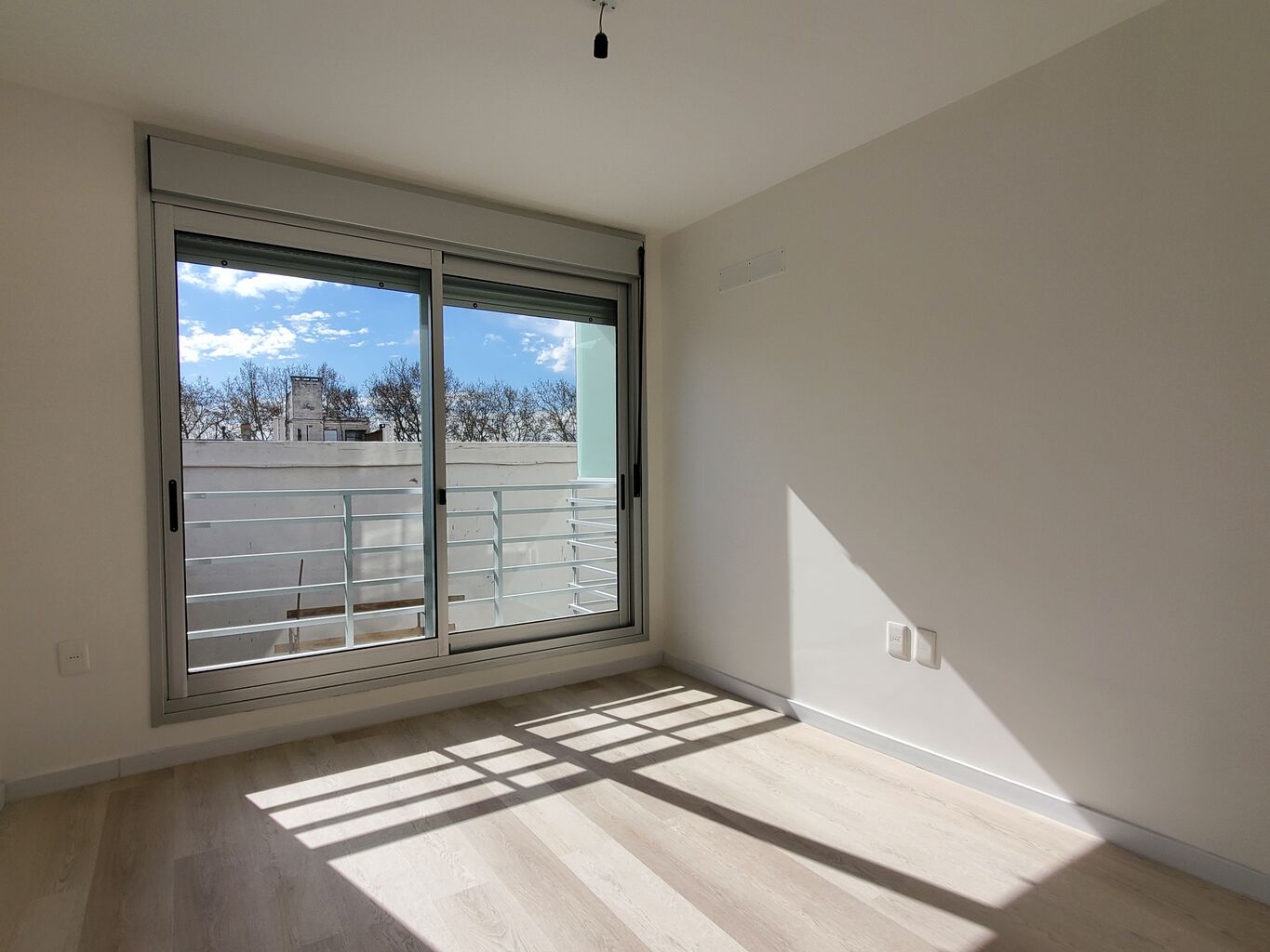 Alquiler 1 Dormitorio + Balcón a Estrenar en Cordón | Gimnasio, Garage y Excelente Ubicación · Foto 7